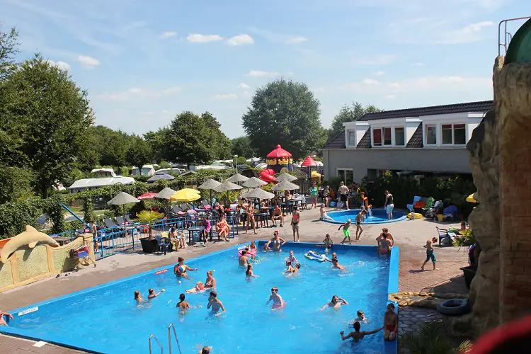 Zwembad, Groepsaccommodatie Seven Hills, Groesbeek