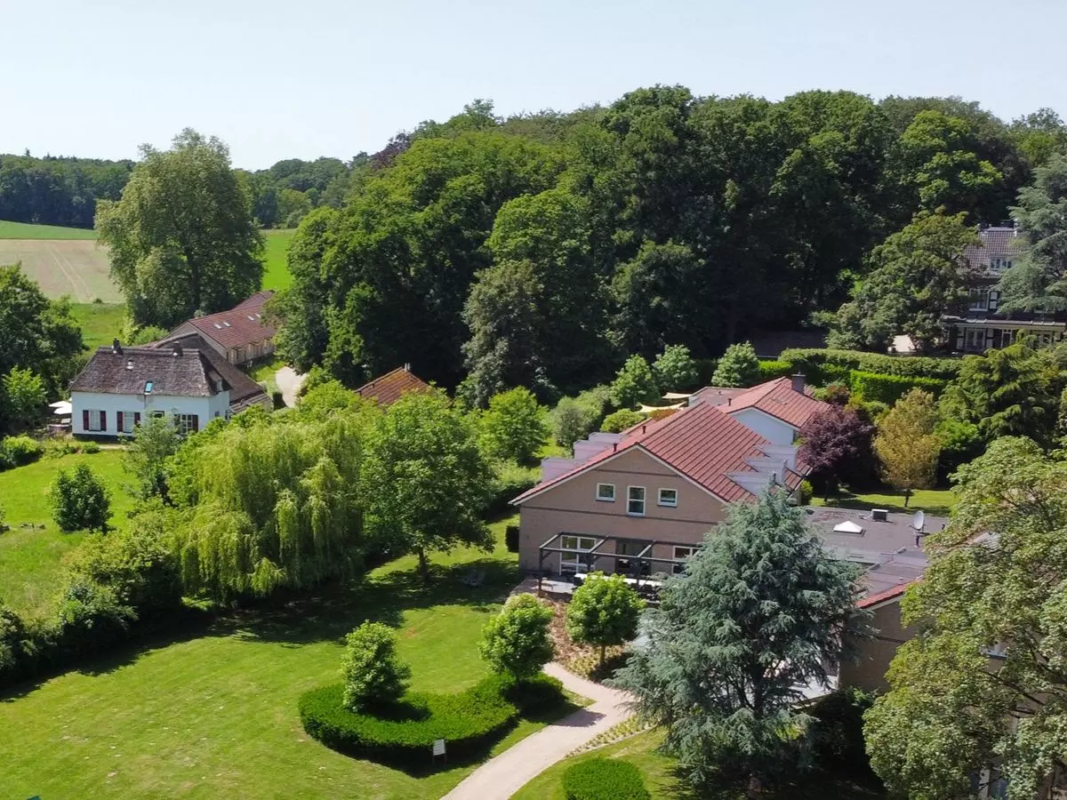 Schitterende ligging in Berg en Dal Groepsaccommodatie Eversbosch 3 in een groene omgeving in Berg en Dal