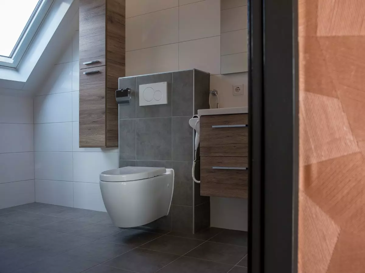 Badkamer bij iedere kamer Luxe afgewerkte badkamers bij iedere slaapkamer